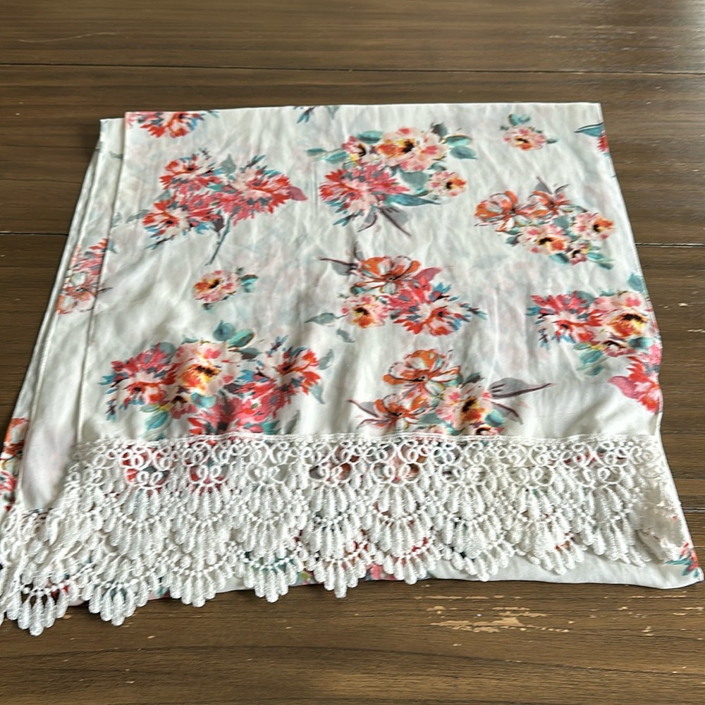 Torrid  scarf one size*
